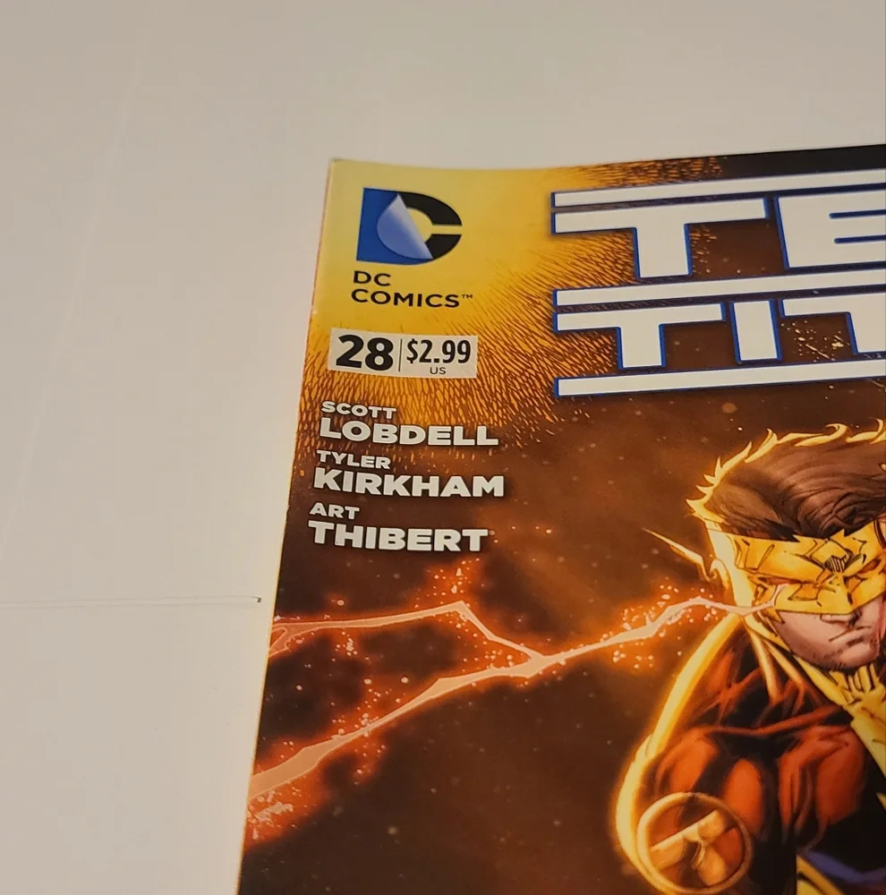 DC Comics Teen Titans 28 Comic Book